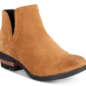 Sorel Lolla Cut Out Bootie - Tan Suede